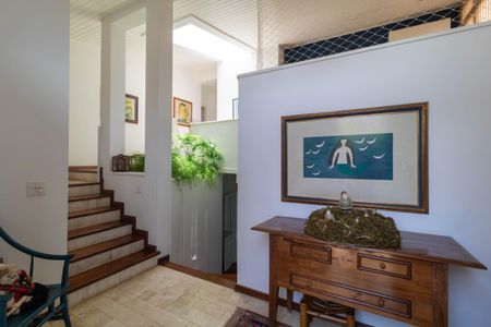 Casa de condomínio à venda com 347m², 4 quartos e 4 vagasHall de entrada