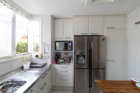 Casa de condomínio à venda com 347m², 4 quartos e 4 vagasCozinha