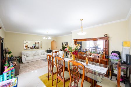 Apartamento à venda com 131m², 4 quartos e 2 vagasSala