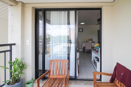 Apartamento à venda com 70m², 3 quartos e 1 vaga Apartamento à venda com 70m², 3 quartos e 1 vagaSala - Varanda