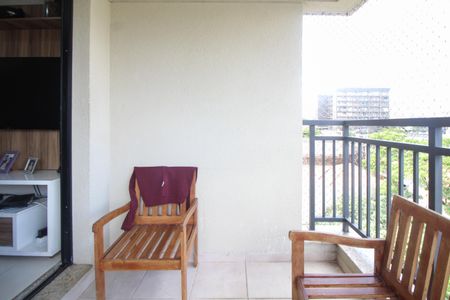 Apartamento à venda com 70m², 3 quartos e 1 vaga Apartamento à venda com 70m², 3 quartos e 1 vagaSala - Varanda