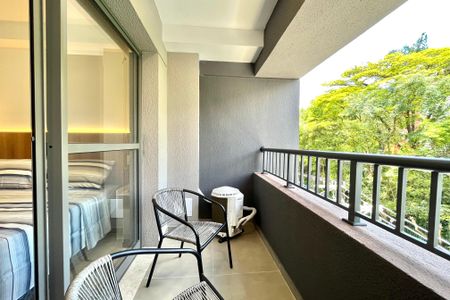 Varanda de kitnet/studio para alugar com 1 quarto, 32m² em Vila Santa Catarina, São Paulo