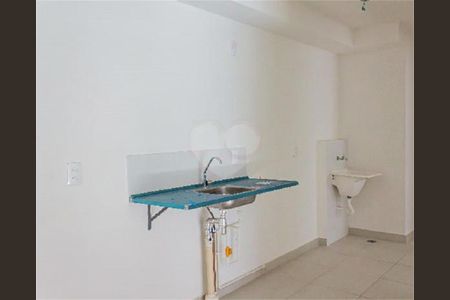 Apartamento à venda com 2 quartos, 33m² em Parque Industrial Tomas Edson, São Paulo