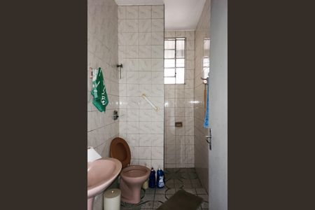 Casa à venda com 152m², 2 quartos e 2 vagasBanheiro 