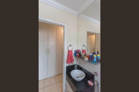 Casa de condomínio à venda com 105m², 3 quartos e 2 vagas Casa de condomínio à venda com 105m², 3 quartos e 2 vagasBanheiro da Suíte