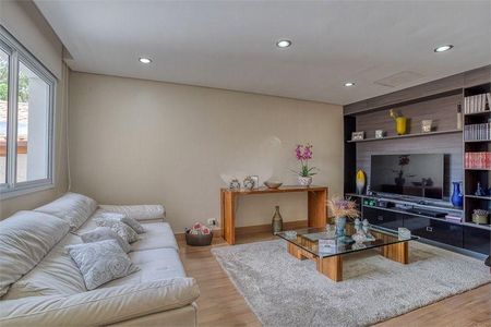 Casa à venda com 3 quartos, 370m² em Santo Amaro, São Paulo