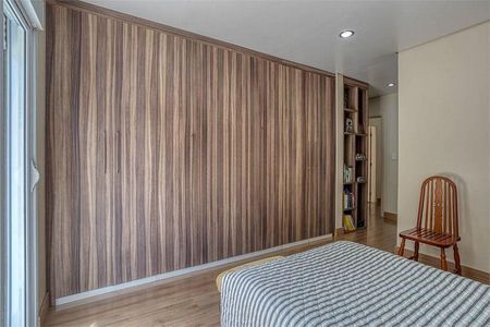 Casa à venda com 3 quartos, 370m² em Santo Amaro, São Paulo