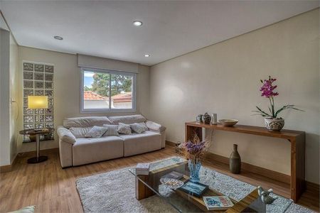 Casa à venda com 3 quartos, 370m² em Santo Amaro, São Paulo