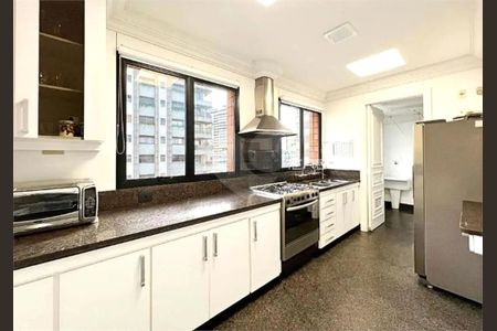 Apartamento à venda com 2 quartos, 216m² em Vila Nova Conceição, São Paulo