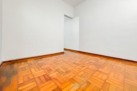 Apartamento à venda com 28m², 2 quartos e sem vaga Apartamento à venda com 28m², 2 quartos e sem vagaSala