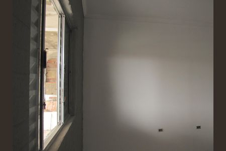 Quarto de casa para alugar com 1 quarto, 100m² em Santa Maria, Osasco