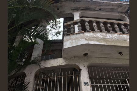 Casa para alugar com 100m², 1 quarto e sem vaga Casa para alugar com 100m², 1 quarto e sem vagaFachada