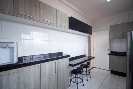 Apartamento para alugar com 114m², 2 quartos e 2 vagasCozinha 