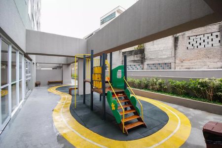 Apartamento para alugar com 35m², 2 quartos e sem vaga Apartamento para alugar com 35m², 2 quartos e sem vagaÁrea comum - Playground