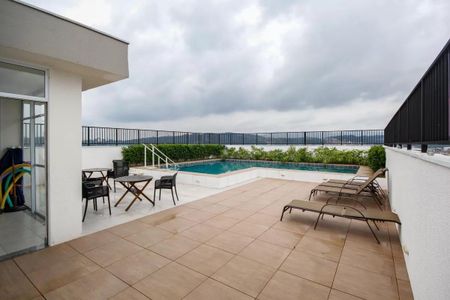 Apartamento para alugar com 35m², 2 quartos e sem vaga Apartamento para alugar com 35m², 2 quartos e sem vagaÁrea comum - Piscina