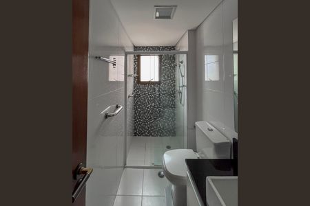 Apartamento à venda com 67m², 2 quartos e 1 vaga Apartamento à venda com 67m², 2 quartos e 1 vagaBanheiro Social