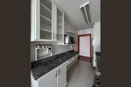 Apartamento à venda com 67m², 2 quartos e 1 vaga Apartamento à venda com 67m², 2 quartos e 1 vagaCozinha