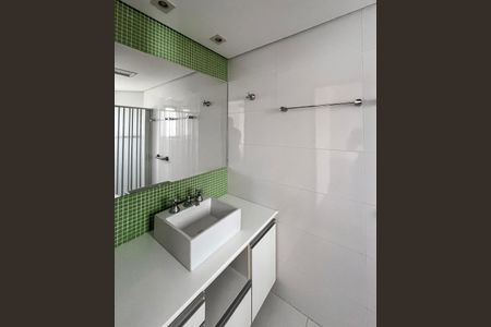 Apartamento à venda com 67m², 2 quartos e 1 vaga Apartamento à venda com 67m², 2 quartos e 1 vagaBanheiro da Suíte