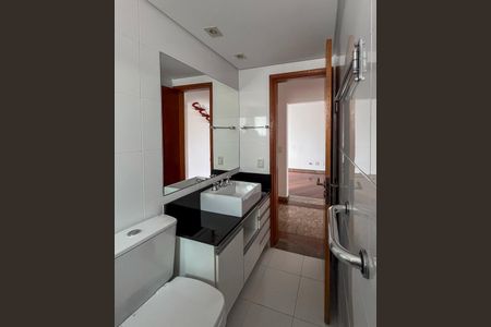 Apartamento à venda com 67m², 2 quartos e 1 vaga Apartamento à venda com 67m², 2 quartos e 1 vagaBanheiro Social
