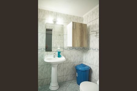 Apartamento para alugar com 69m², 2 quartos e sem vagaBanheiro