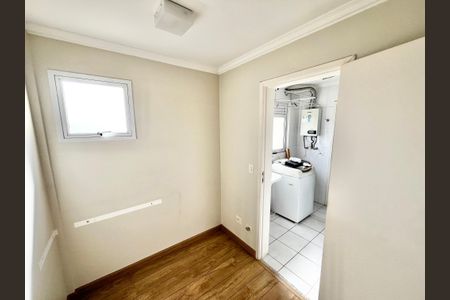 Apartamento à venda com 92m², 3 quartos e 2 vagas Apartamento à venda com 92m², 3 quartos e 2 vagasQuarto de Serviço
