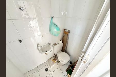 Apartamento à venda com 92m², 3 quartos e 2 vagas Apartamento à venda com 92m², 3 quartos e 2 vagasBanheiro de serviço