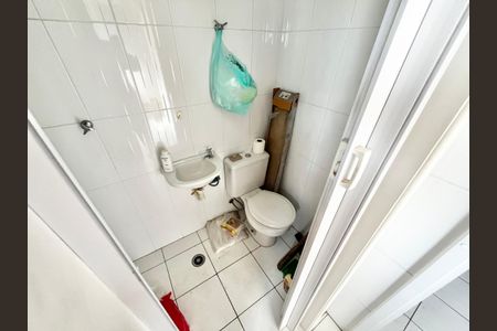 Apartamento à venda com 92m², 3 quartos e 2 vagas Apartamento à venda com 92m², 3 quartos e 2 vagasBanheiro de serviço