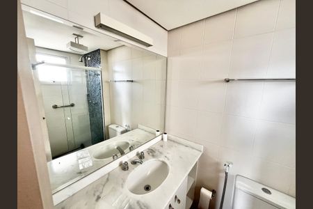 Apartamento à venda com 92m², 3 quartos e 2 vagas Apartamento à venda com 92m², 3 quartos e 2 vagasBanheiro da Suíte