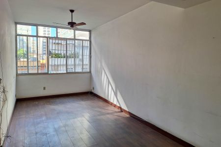 Apartamento à venda com 90m², 3 quartos e sem vagaSala