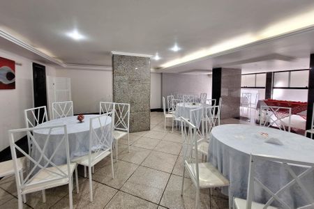 Apartamento à venda com 90m², 3 quartos e sem vagaÁrea comum