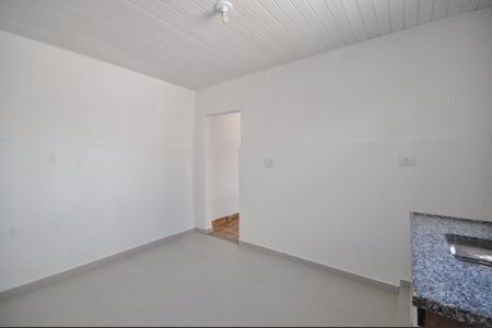Cozinha de casa para alugar com 2 quartos, 153m² em Vila Mazzei, São Paulo