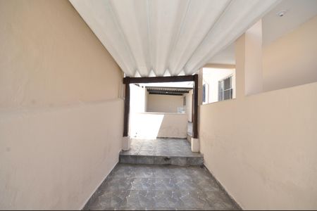 Garagem de casa para alugar com 2 quartos, 153m² em Vila Mazzei, São Paulo