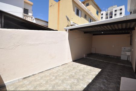 Quintal de casa para alugar com 2 quartos, 153m² em Vila Mazzei, São Paulo