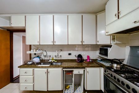 Apartamento para alugar com 145m², 3 quartos e 3 vagas Apartamento para alugar com 145m², 3 quartos e 3 vagasCozinha