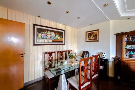 Apartamento para alugar com 145m², 3 quartos e 3 vagas Apartamento para alugar com 145m², 3 quartos e 3 vagasSala