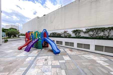 Apartamento para alugar com 145m², 3 quartos e 3 vagasÁrea comum - Playground