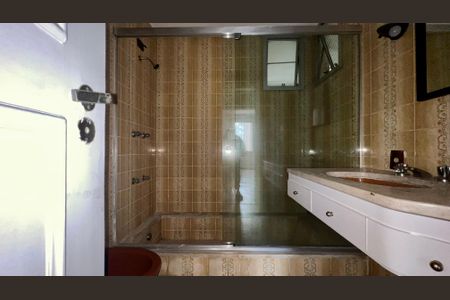 Apartamento à venda com 169m², 3 quartos e 2 vagasBanheiro da Suíte