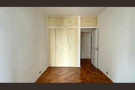 Apartamento à venda com 169m², 3 quartos e 2 vagasQuarto 2