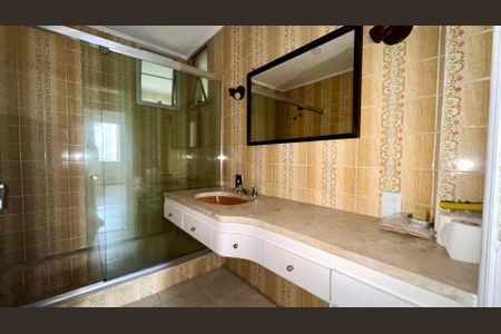 Apartamento à venda com 169m², 3 quartos e 2 vagasBanheiro da Suíte