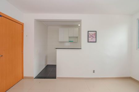 Sala de apartamento para alugar com 2 quartos, 50m² em Humaitá, Porto Alegre