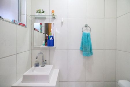 Casa à venda com 71m², 3 quartos e 1 vagaLavabo