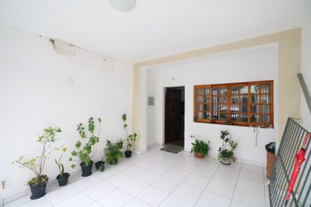 Casa à venda com 71m², 3 quartos e 1 vagaGaragem