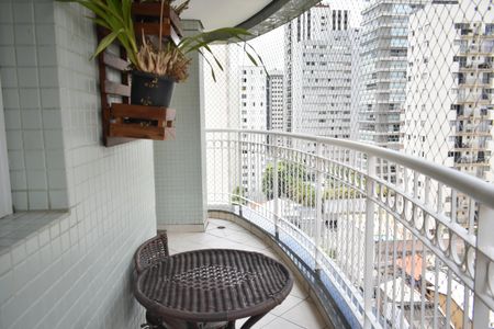 Apartamento para alugar com 125m², 3 quartos e 2 vagasSacada