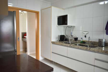 Apartamento para alugar com 125m², 3 quartos e 2 vagasCozinha