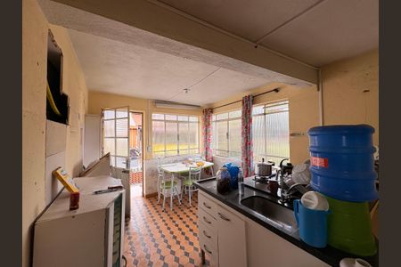 Casa à venda com 187m², 4 quartos e 2 vagasCozinha casa 2