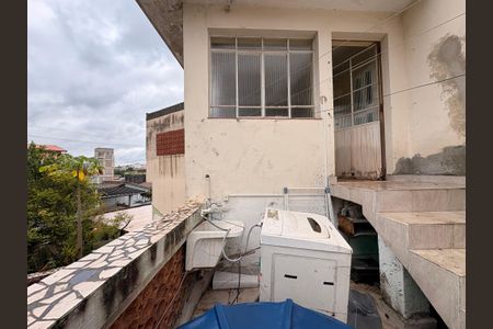 Casa à venda com 187m², 4 quartos e 2 vagasVaranda e lavanderia casa 2