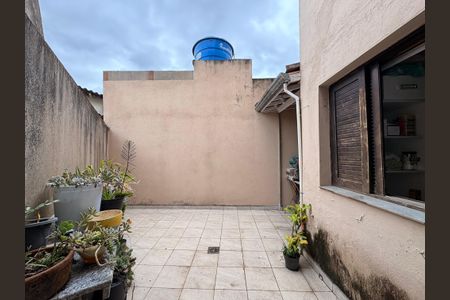 Casa à venda com 187m², 4 quartos e 2 vagasLavanderia / quintal casa 1