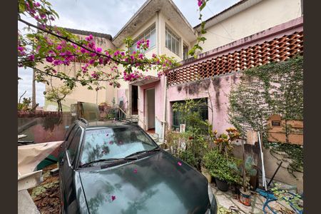 Casa à venda com 187m², 4 quartos e 2 vagasGaragem casa 1 e 2