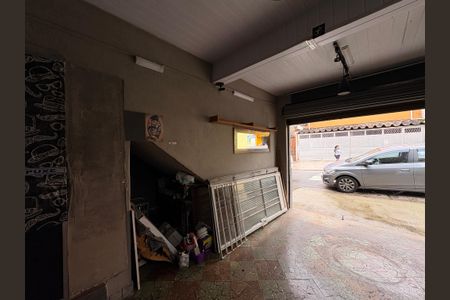 Casa à venda com 187m², 4 quartos e 2 vagasGalpão 1 