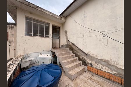 Casa à venda com 187m², 4 quartos e 2 vagasVaranda e lavanderia casa 2